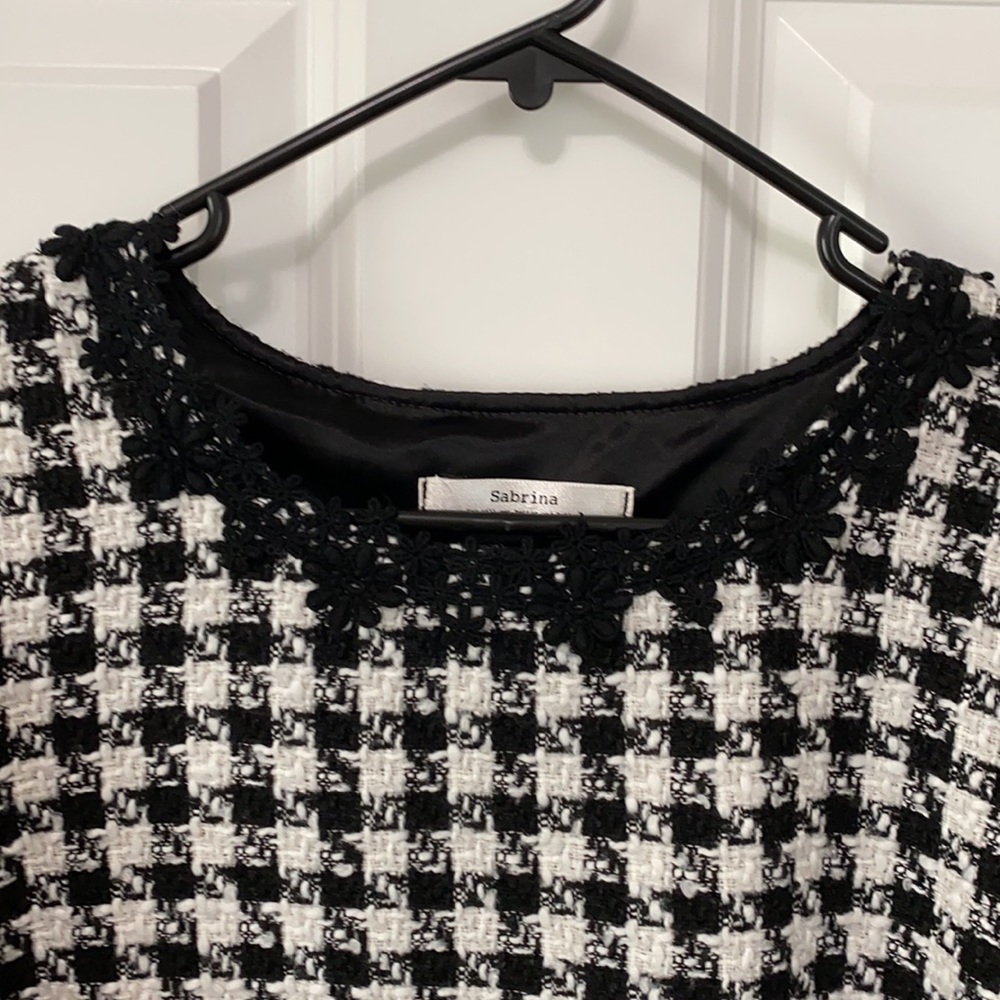 Clothes - Picture 2 of 10